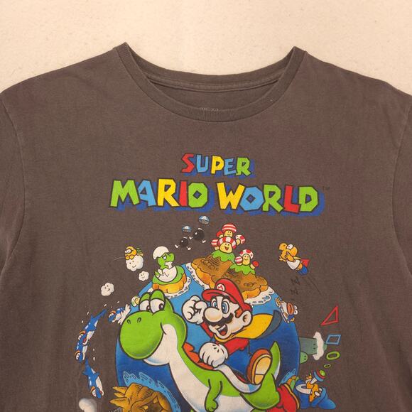 Nintendo Mario Video Game Short Sleeve Graphic T Shirt Adult Mens Size M Gray - Picture 1 of 9